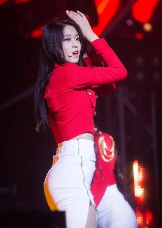 蝙蝠猜一明星,揭秘蝙蝠猜明星背后的璀璨星光