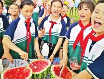 校园爆料吃瓜视频,一起围观校园爆料视频背后的故事